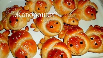булочки жаворонки