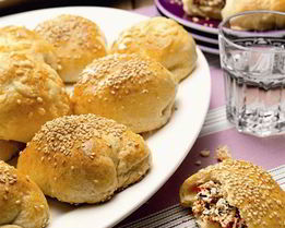 Итальянские булочки с сыром и томатами