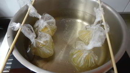 круассан с яйцом пашот