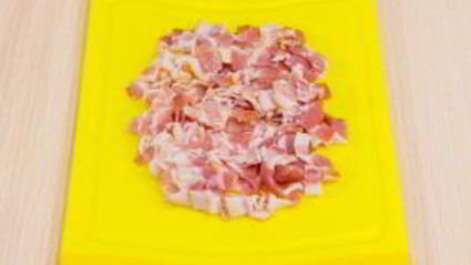 овощи с яйцом, запеченные в булочке