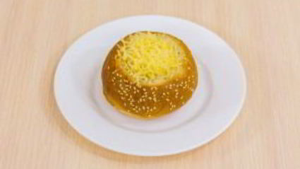 овощи с яйцом, запеченные в булочке