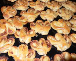 Плюшки с корицей