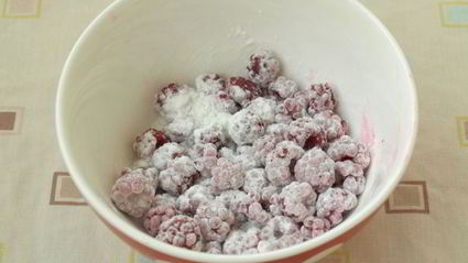 ватрушки с малиной