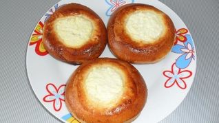Ватрушки с творогом на тесте со свежими дрожжами