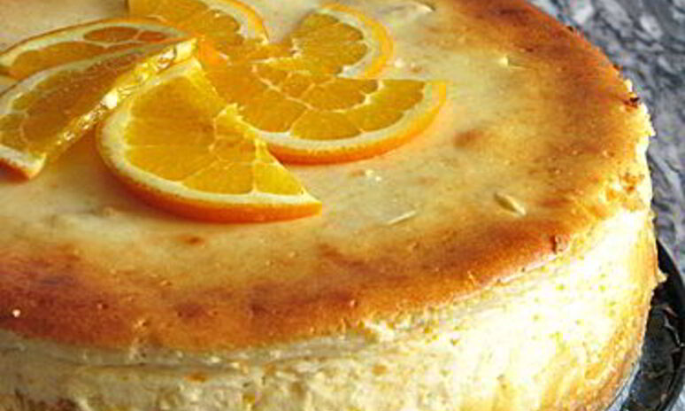 Рецепт апельсинового чизкейка с соусом манго