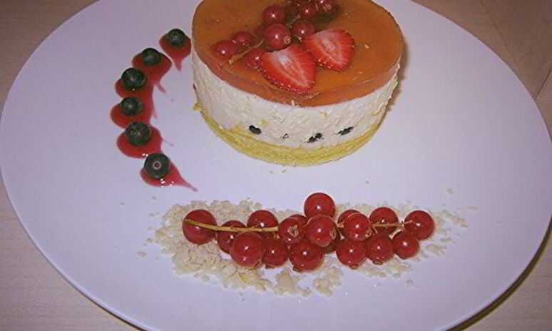 Рецепт черничного чизкейка на луковом бисквите и желе из совиньона