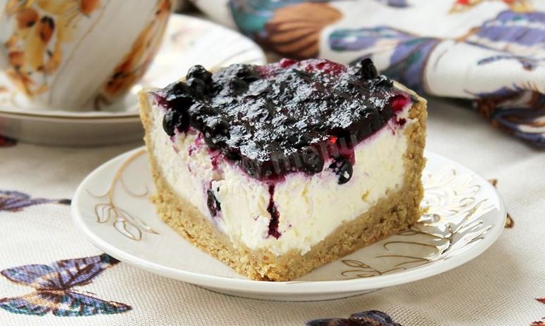 Рецепт чизкейка в мультиварке с сыром и черникой