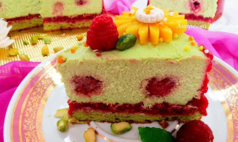 Рецепт фисташкового чизкейка с малиной