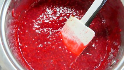 фисташковый чизкейк с малиной