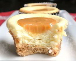 Карамельные чизкейки в формочках