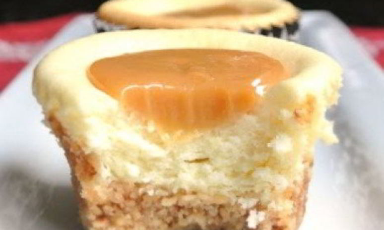 Рецепт карамельных чизкейков в формочках