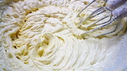 лимонный чизкейк с марципаном и маком