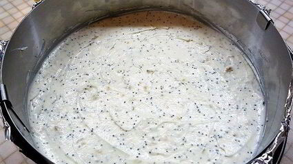 лимонный чизкейк с марципаном и маком