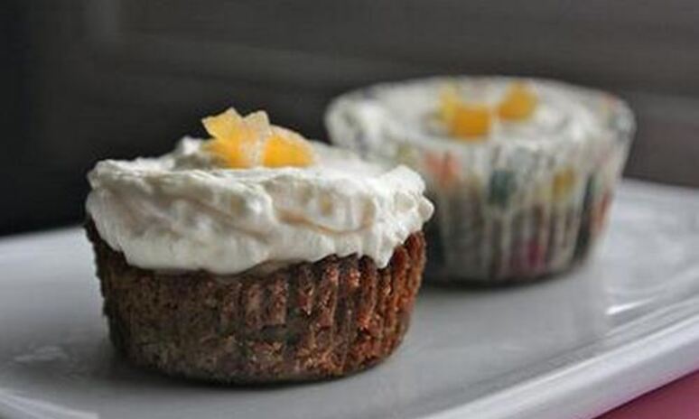 Рецепт миндальных мини-чизкейков с имбирным печеньем