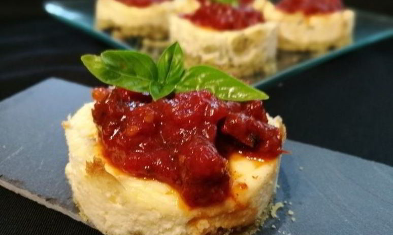 Рецепт мини-чизкейков с томатным мармеладом