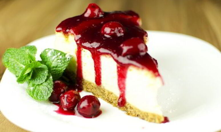 Рецепт праздничного чизкейка с вишней