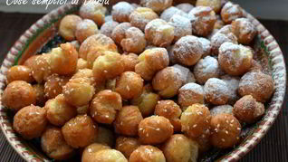 Кастаньоли — жареные шарики из сладкого теста