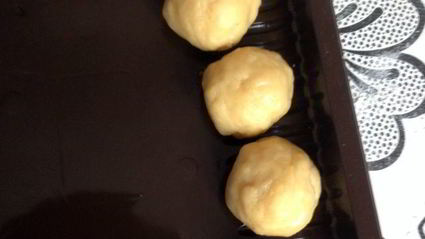 кастаньоли — жареные шарики из сладкого теста