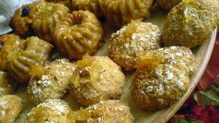 Фруктовые кексы с лимонной глазурью и печенье Золотистое с овсяными хлопьями