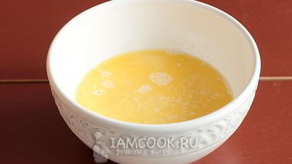 кекс с маком и изюмом