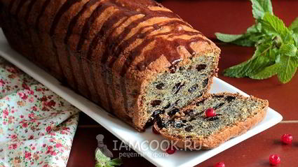 кекс с маком и изюмом