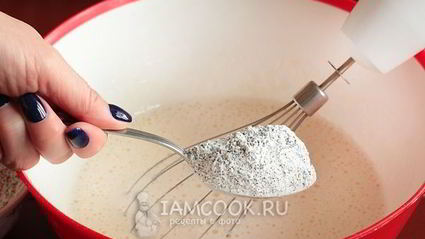 кекс с маком и изюмом