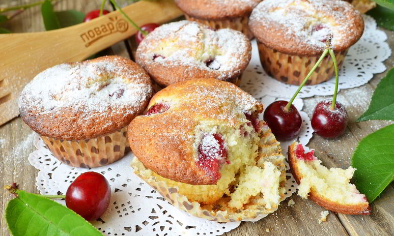 Рецепт кекса с вишней на сметане