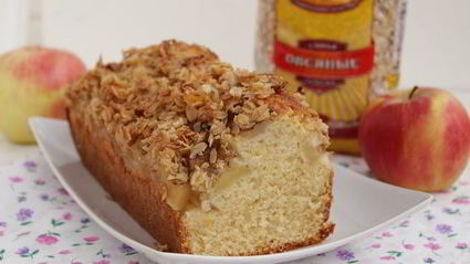 кекс с яблоками и овсяным штрейзелем