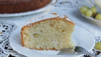 миндальный кекс с виноградом
