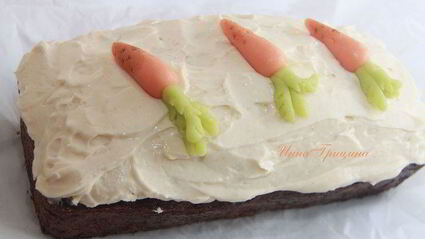 морковный кекс с коричной глазурью