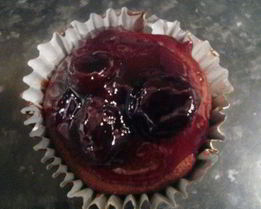 Мраморные кексы с вишней