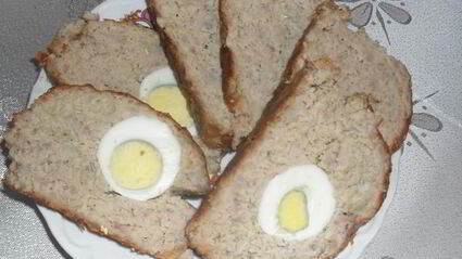 мясной кекс с яйцом