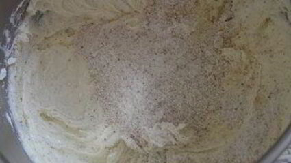 рождественский миндальный кекс с брусникой