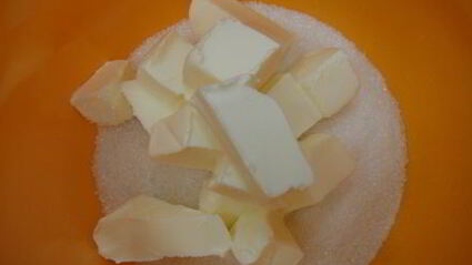 шоколадно-кофейный капкейк с пряной карамелью