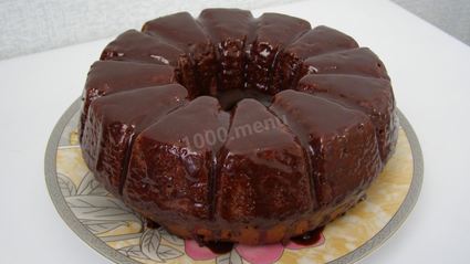 шоколадный кекс с изюмом и орехами