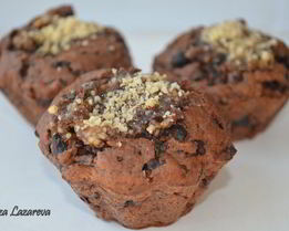 Шоколадные кексы с ореховой начинкой