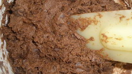 шоколадные кексы с ореховой начинкой