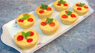 Закусочные кексы со сметанной начинкой