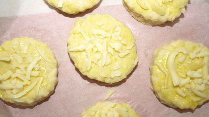 английские сырные сконы