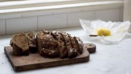 черный хлеб с морковью и тмином