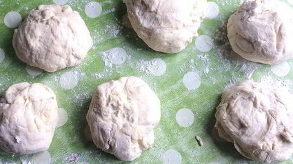 французский багет с хрустящей корочкой