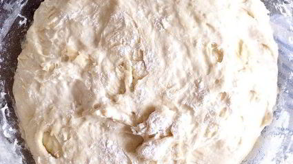 французский багет с хрустящей корочкой