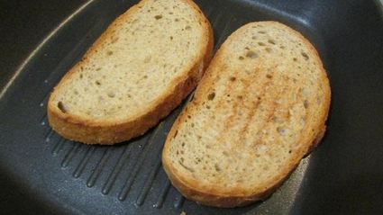 хеннеброд — хлеб с курицей