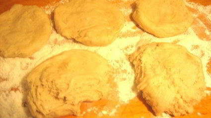 хлеб закусочный с оливками и сыром