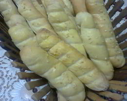 Хлебные палочки с кунжутом