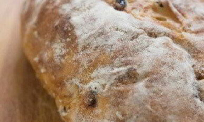 Рецепт пшенично-ржаного дрожжевой хлеб с изюмом и тмином