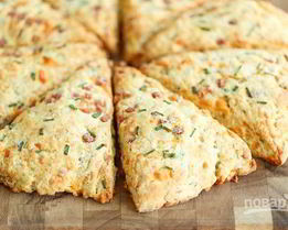 Сконы с колбасой и сыром