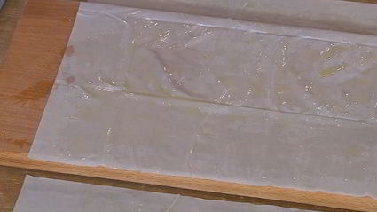 конвертики из фило с запеченными яблоками