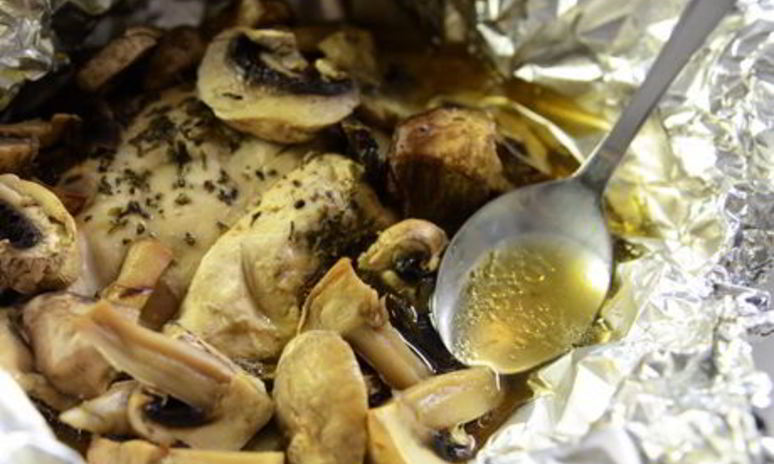 Рецепт конвертиков с курицей и грибами