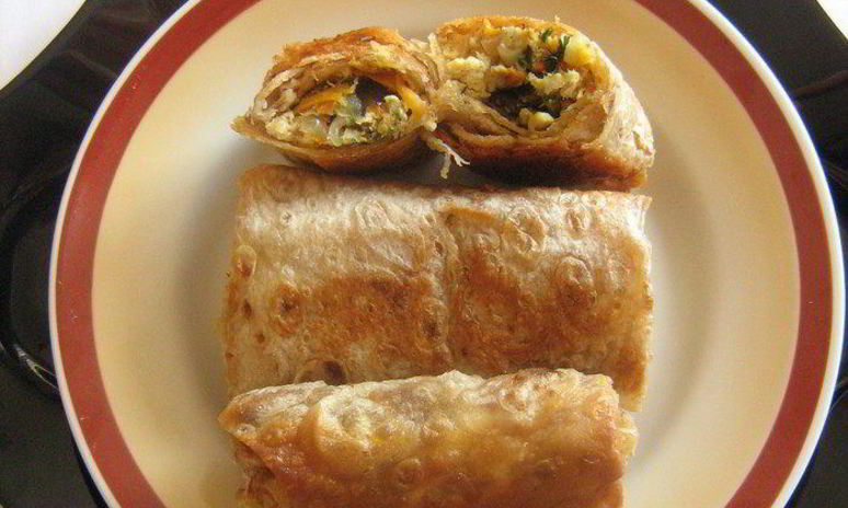 Рецепт горячей закуски из лаваша с курицей и баклажанами